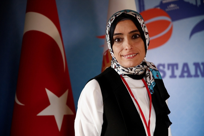 Zehra Taşkesenlioğlu