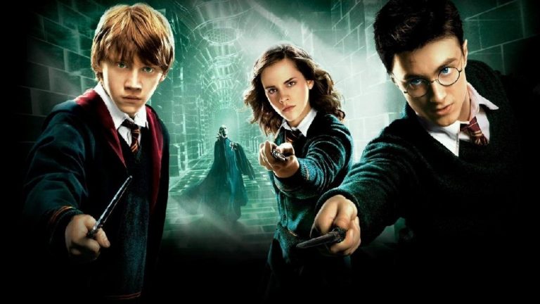 Harry Potter hayranlarına müjde: Efsane seri dizi oluyor!