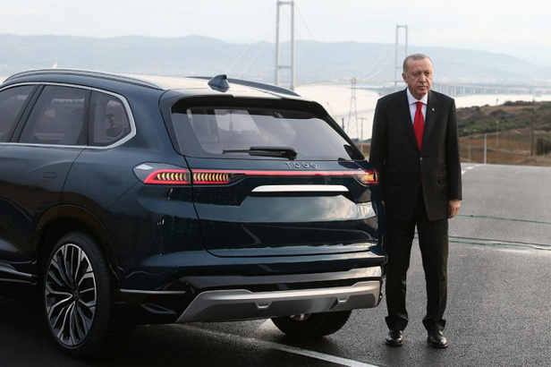 TOGG'un ilk sahibi Cumhurbaşkanı Erdoğan! Bakan Varank: Cumhurbaşkanımıza pazartesi günü aracını teslim edeceğiz