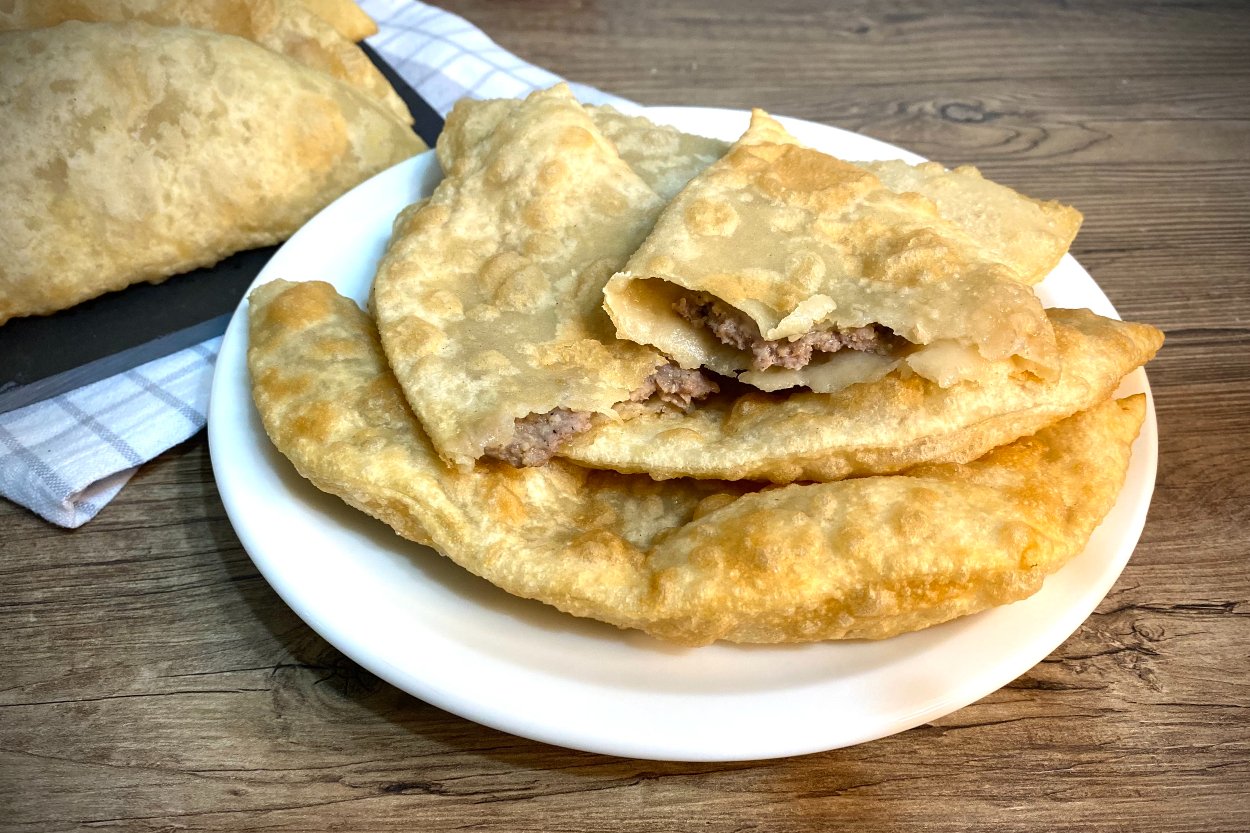 Orijinal Çiğ Börek Çibörek Tarifi, Nasıl Yapılır? Resimli Anlatım - Yemek.com