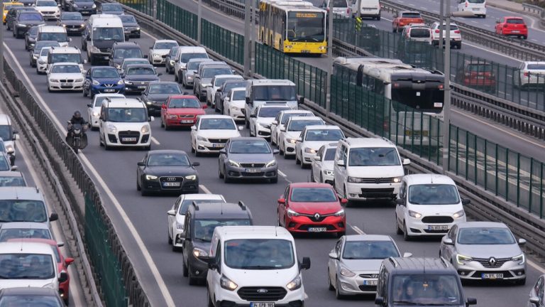 Milyonlarca araç sahibini ilgilendiriyor: Zorunlu Trafik Sigortası'nda zamlı tarifeye 1 gün kaldı!