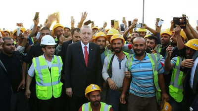 Cumhurbaşkanı Erdoğan'dan Türk firmanın yaptığı havalimanı inşaatına ziyaret...