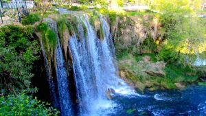 Antalya şehir merkezinden Düden Şelalesi'ne nasıl gidilir?