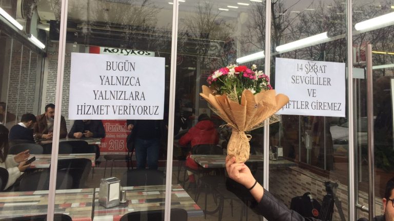 Tantunici'den 14 Şubat protestosu... "Sevgililer ve çiftler giremez!"